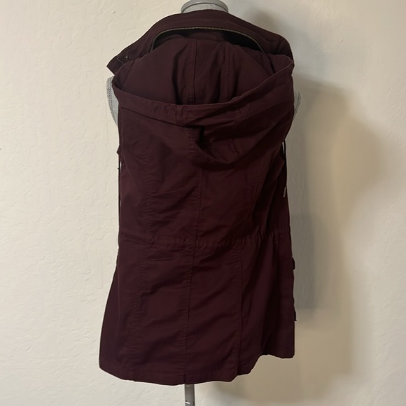 Utility Vest - Picture 5 of 6